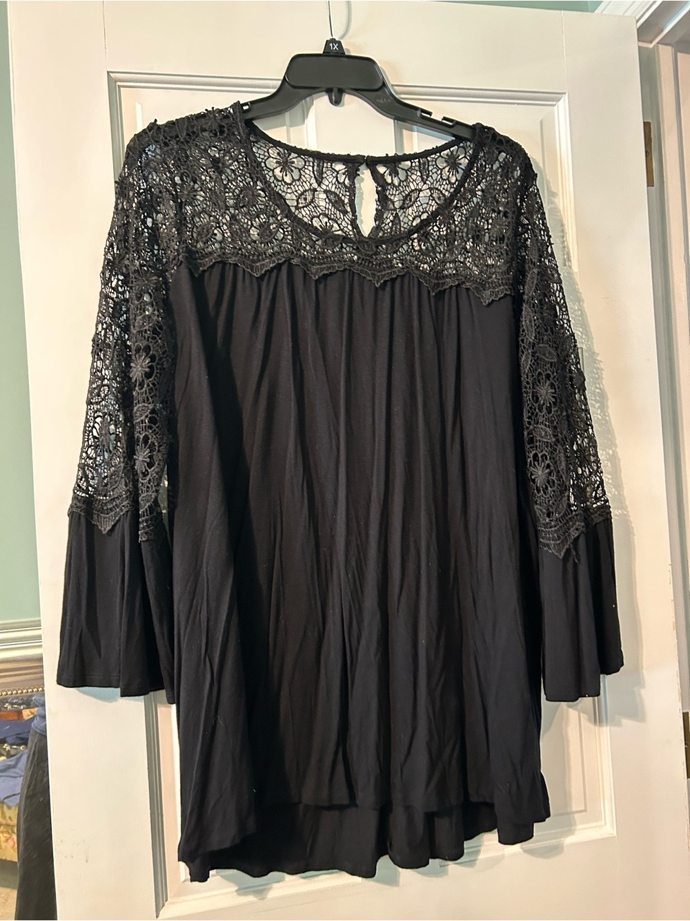 Kate & Mallory lace top size 2x